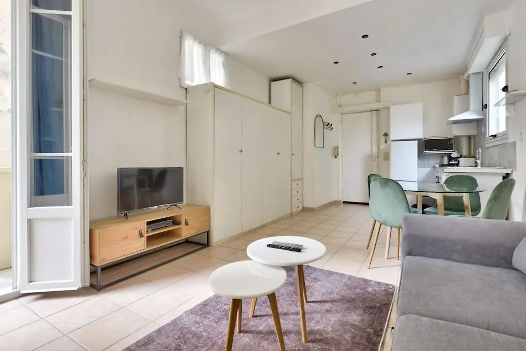 Superbe Studio Vieux Nice 1 Min A Pied De La Plage 0*,  France